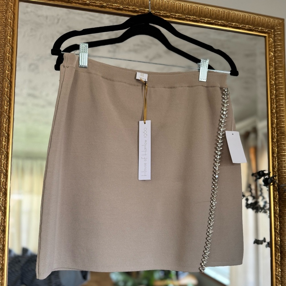 NWT House of Harlow 1960 Tan Asymmetrical Wrap Mini Skirt Neutral Luxe Capsule - Picture 5 of 9